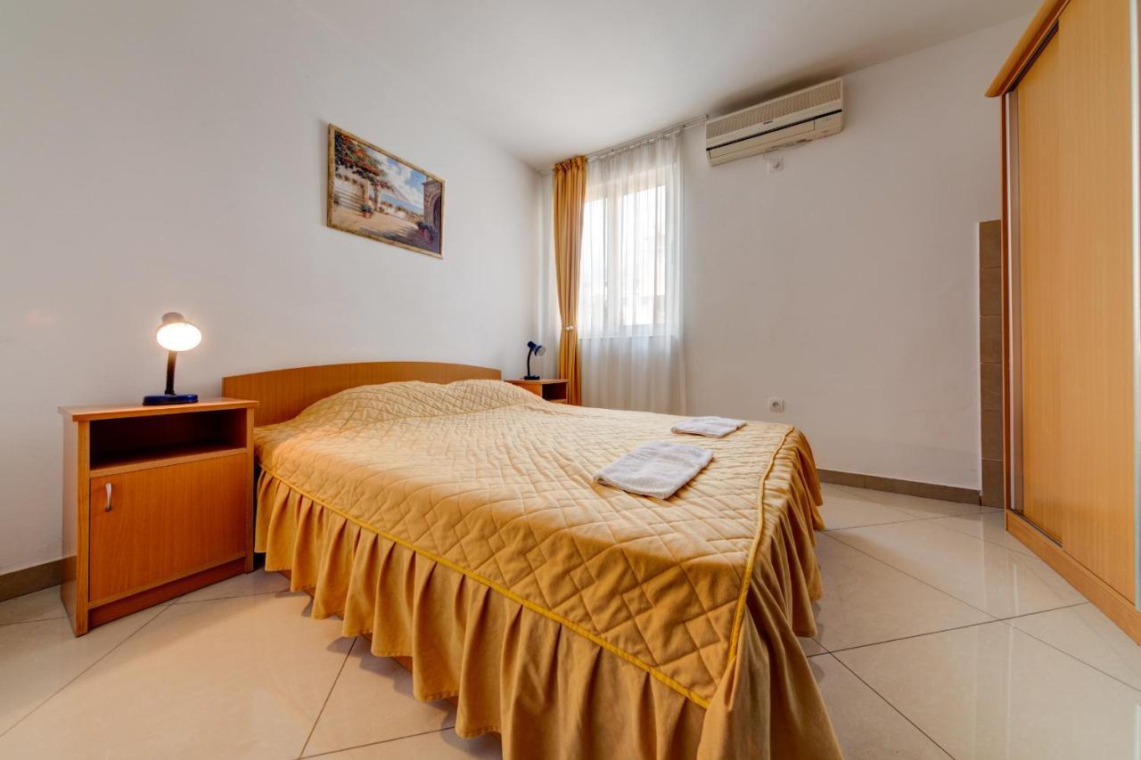 Hotel Suzana בודווה חדר תמונה
