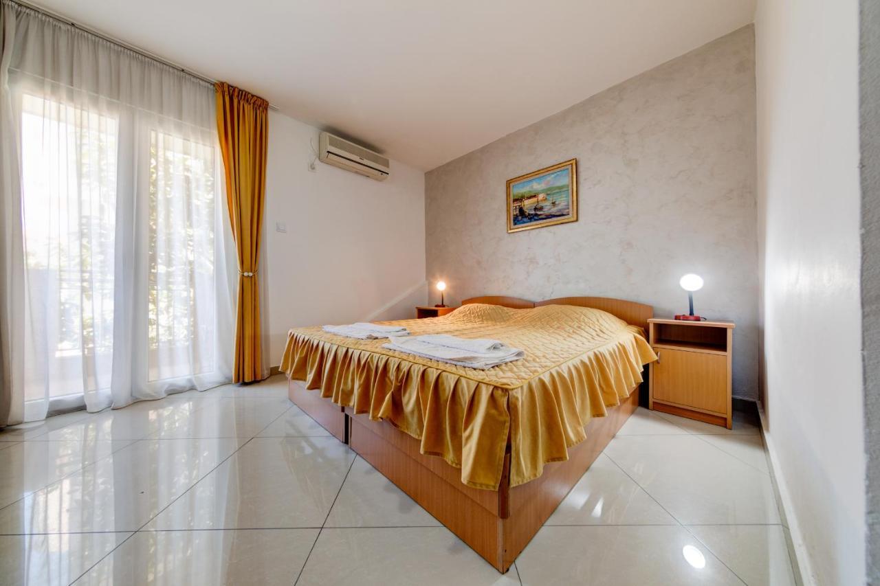 Hotel Suzana בודווה חדר תמונה